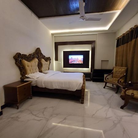 Palm Tree Hotel Lahore Esterno foto